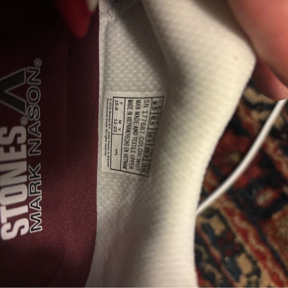 Rolling Stones sneakers by sketchers new unused size 9.5 - Picture 5 of 8